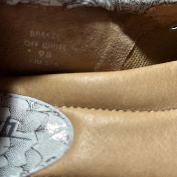 Earth Womens Breeze Off-White Gladiator Sandal. Size 9 B - Picture 3 of 4